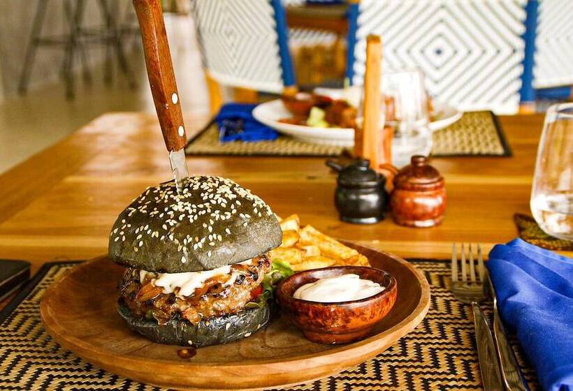 مبيت وإفطار Segara Lombok Beach Resort