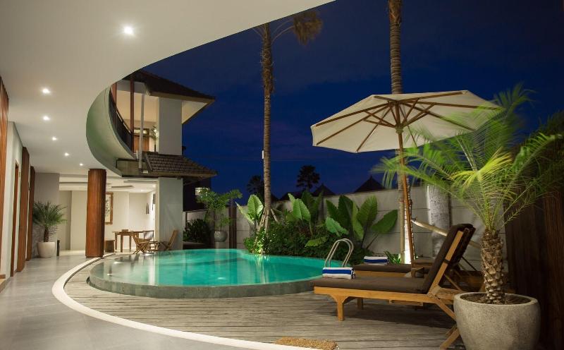 هتل Curve House Umalas