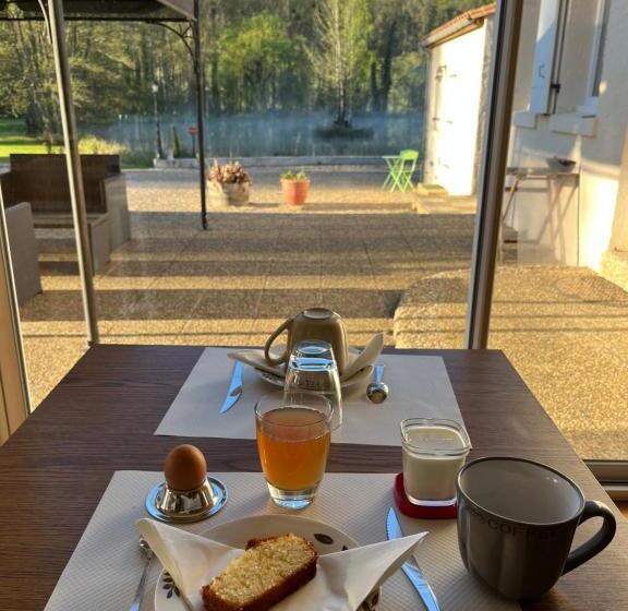 住宿加早餐  Le Domaine De L'étang De Sandanet