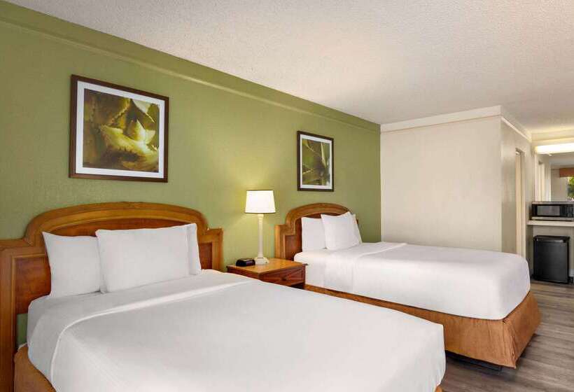 호텔 Baymont By Wyndham Daytona Beach   Intl Speedway