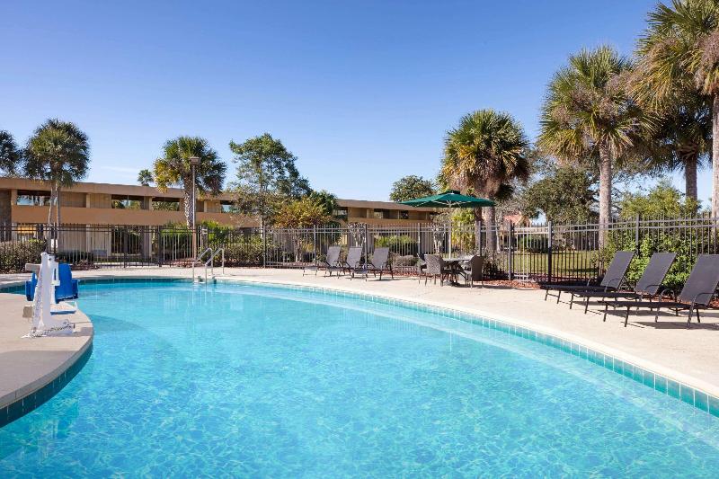 호텔 Baymont By Wyndham Daytona Beach   Intl Speedway