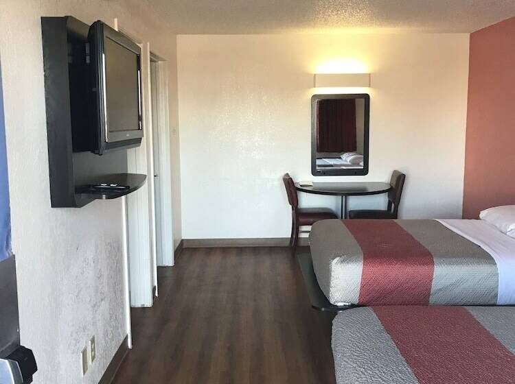 فندق Econo Lodge