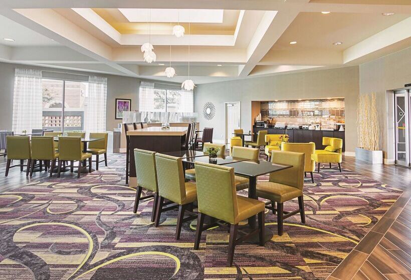 هتل La Quinta Inn & Suites By Wyndham Fort Worth City View