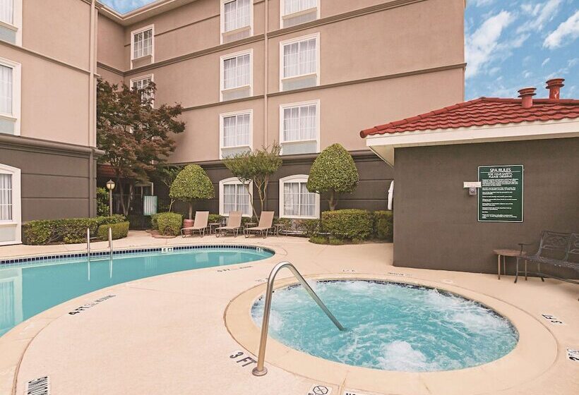 هتل La Quinta Inn & Suites By Wyndham Fort Worth City View