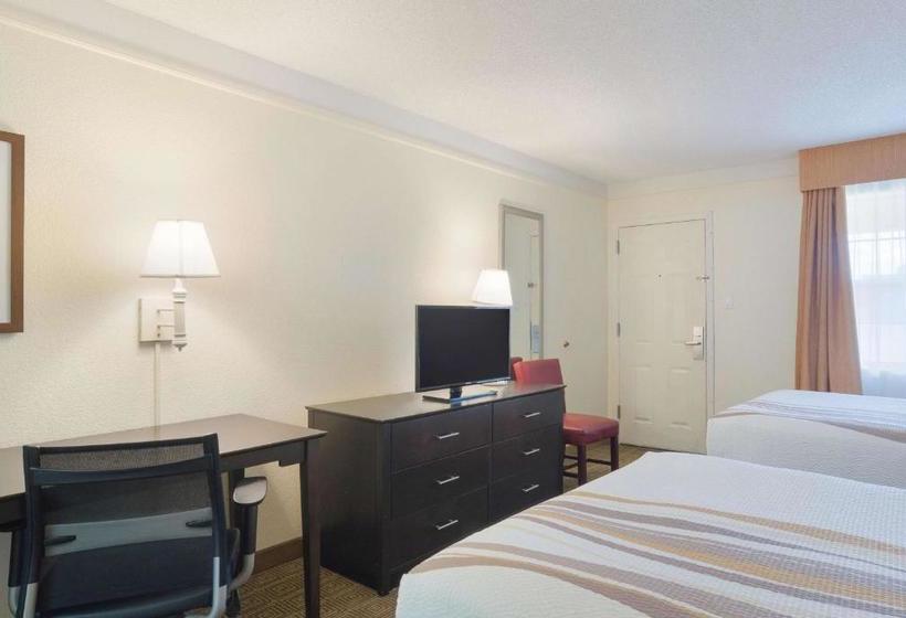 هتل La Quinta Inn By Wyndham Denver Cherry Creek