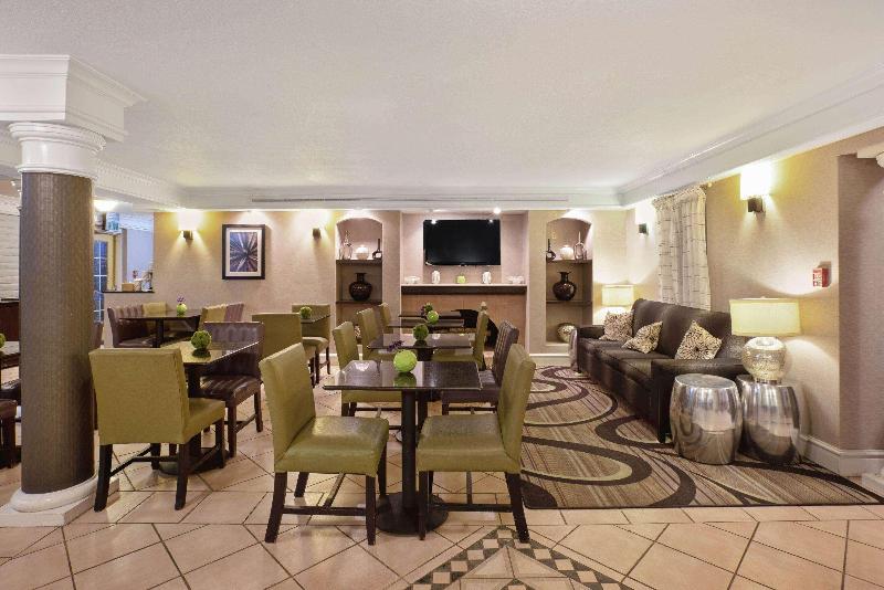 Отель La Quinta Inn By Wyndham Denver Golden