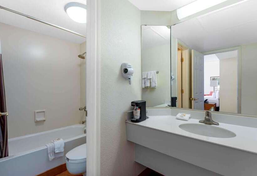 هتل La Quinta Inn By Wyndham Huntsville Research Park