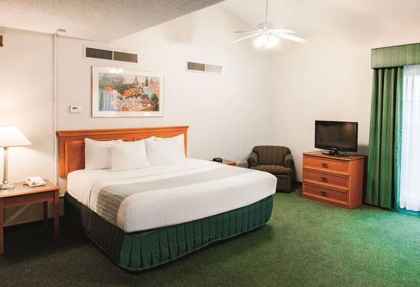 בית מלון כפרי La Quinta Inn By Wyndham Indianapolis Airport Lynhurst