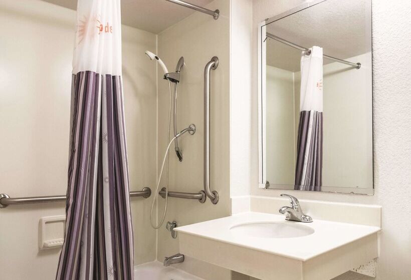 בית מלון כפרי La Quinta Inn By Wyndham New Orleans West Bank / Gretna