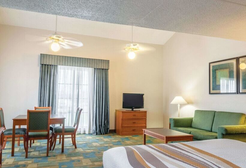 בית מלון כפרי La Quinta Inn By Wyndham New Orleans West Bank / Gretna