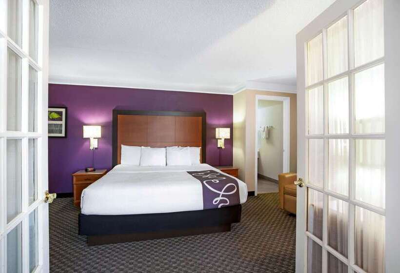 هتل La Quinta Inn By Wyndham Odessa