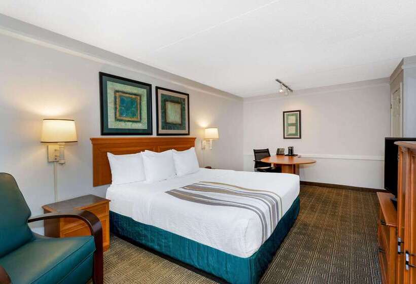 בית מלון כפרי La Quinta Inn By Wyndham Tallahassee North