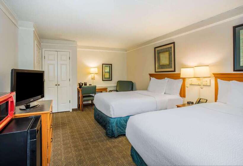 בית מלון כפרי La Quinta Inn By Wyndham Tallahassee North