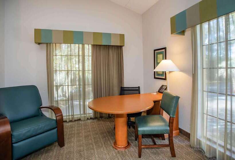 בית מלון כפרי La Quinta Inn By Wyndham Tallahassee North