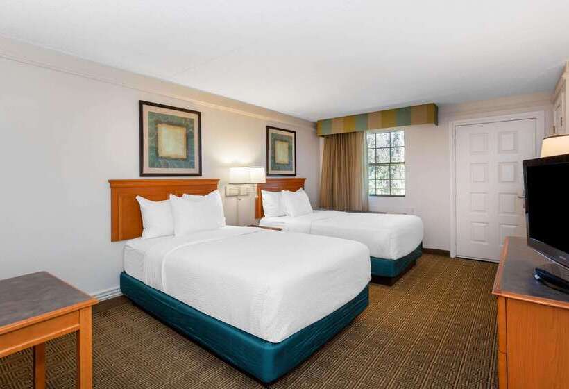 בית מלון כפרי La Quinta Inn By Wyndham Tallahassee North