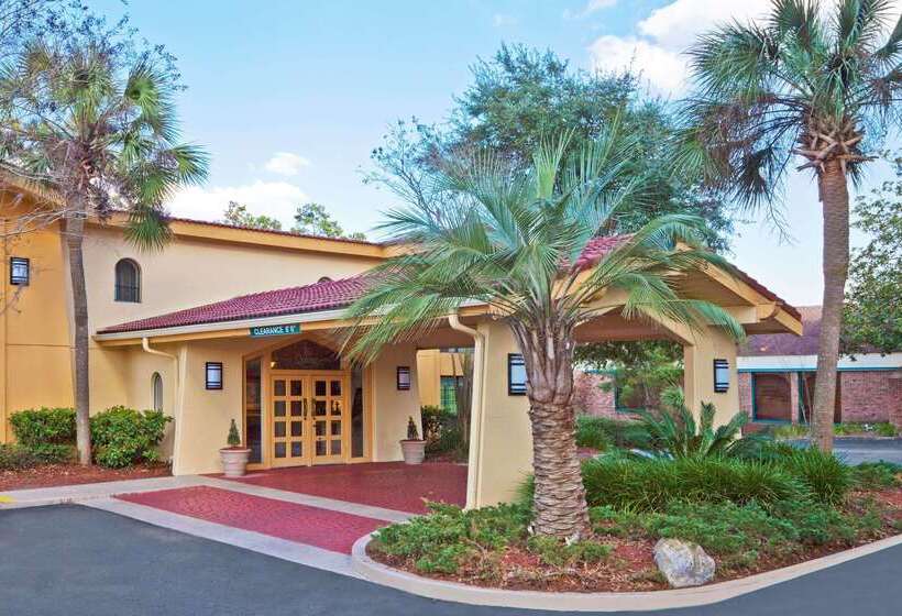 בית מלון כפרי La Quinta Inn By Wyndham Tallahassee North