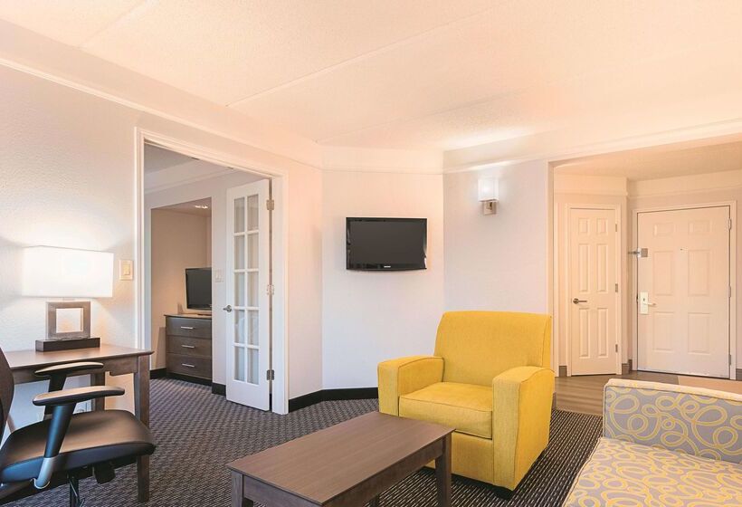 Отель La Quinta By Wyndham Atlanta Conyers
