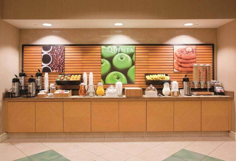 هتل La Quinta By Wyndham Colorado Springs South Airport
