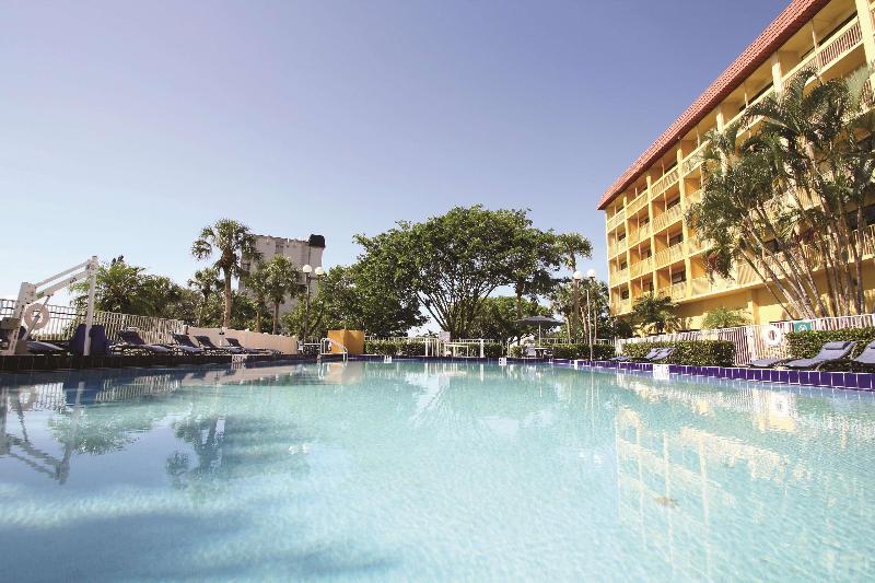 בית מלון כפרי La Quinta By Wyndham Coral Springs University Dr