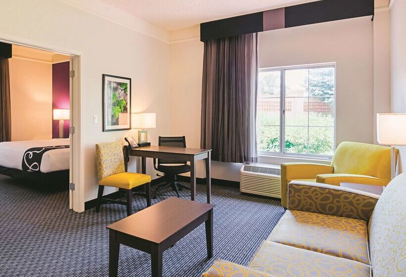 هتل La Quinta By Wyndham Denver Airport Dia
