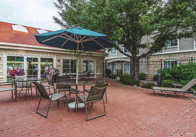 هتل La Quinta By Wyndham Denver Airport Dia