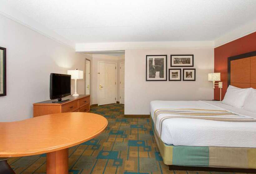 Отель La Quinta By Wyndham Denver Southwest Lakewood