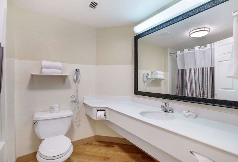 هتل La Quinta By Wyndham Ft. Lauderdale Airport