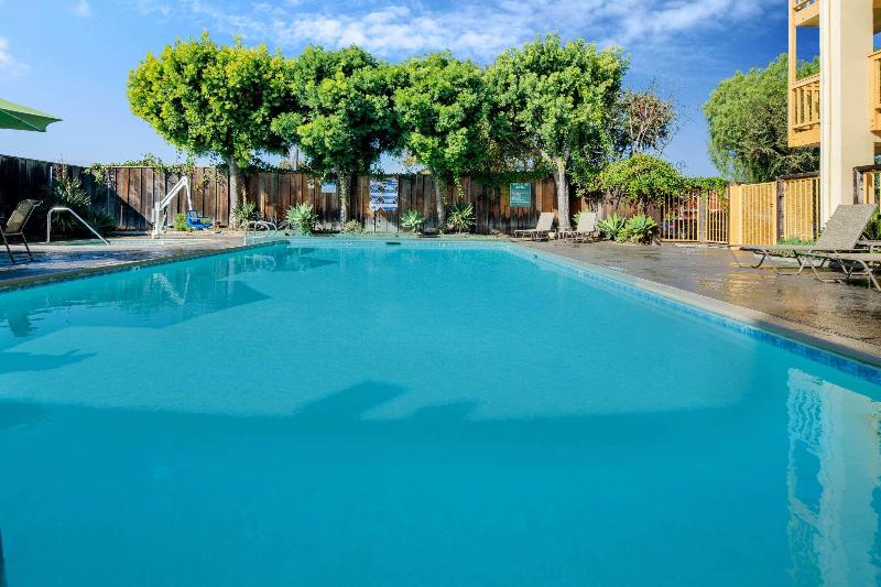هتل La Quinta Inn & Suites By Wyndham Irvine Spectrum