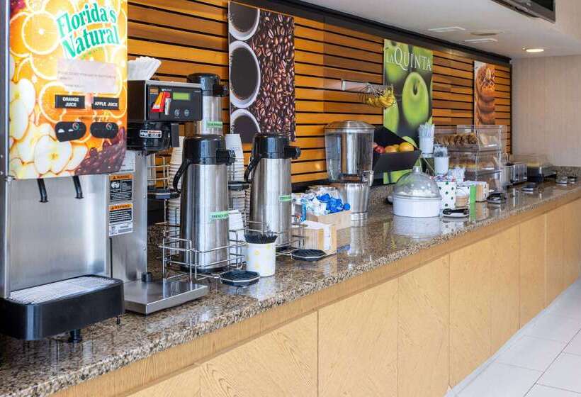 בית מלון כפרי La Quinta Inn & Suites By Wyndham Kingsport Tricities Airport