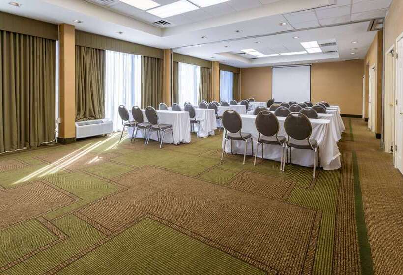 בית מלון כפרי La Quinta Inn & Suites By Wyndham Kingsport Tricities Airport