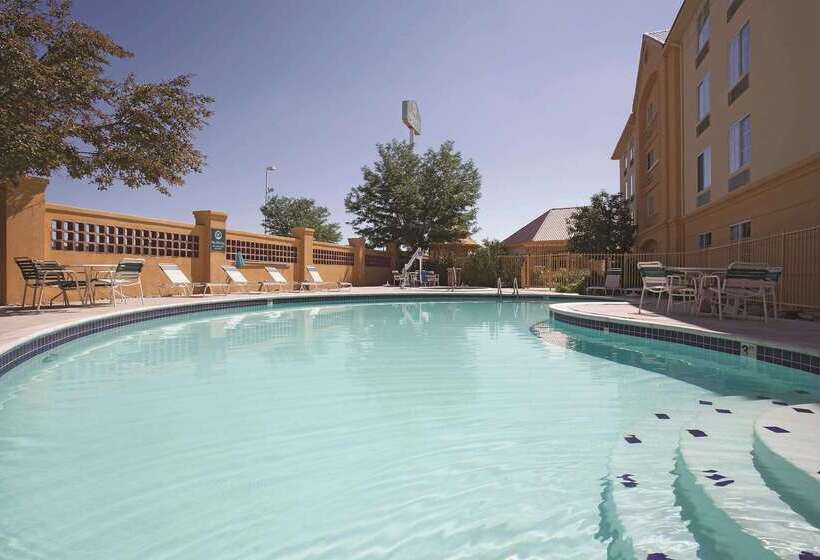 هتل La Quinta By Wyndham Pueblo