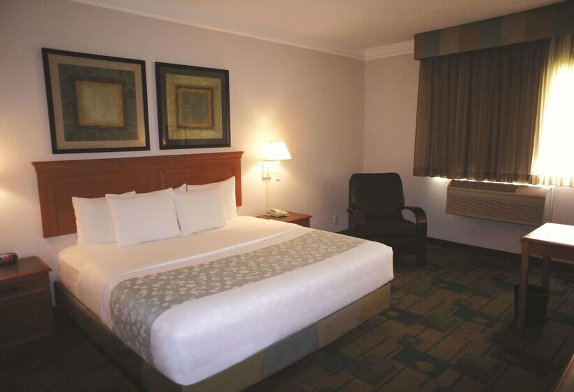 Отель La Quinta By Wyndham Round Rock North