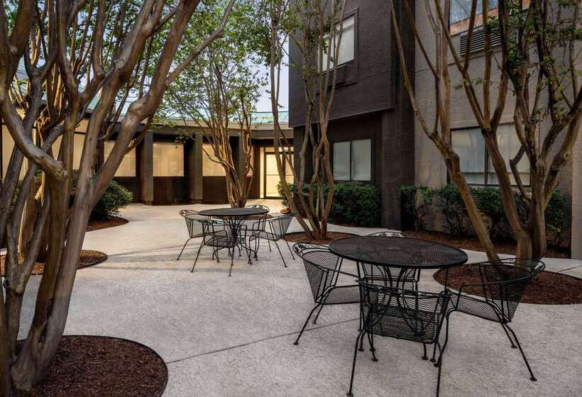 Отель La Quinta By Wyndham Round Rock North