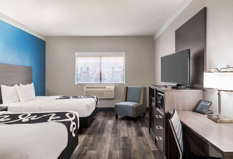 Отель La Quinta By Wyndham Round Rock North