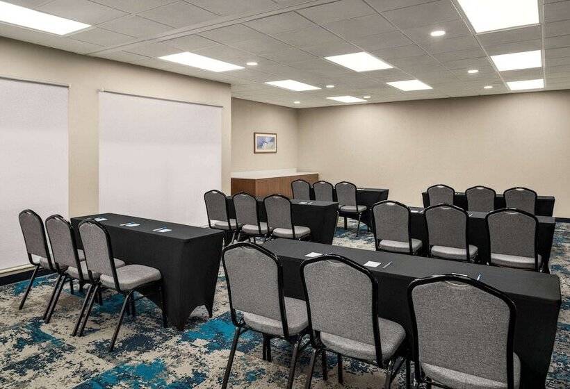 Отель La Quinta By Wyndham Round Rock North