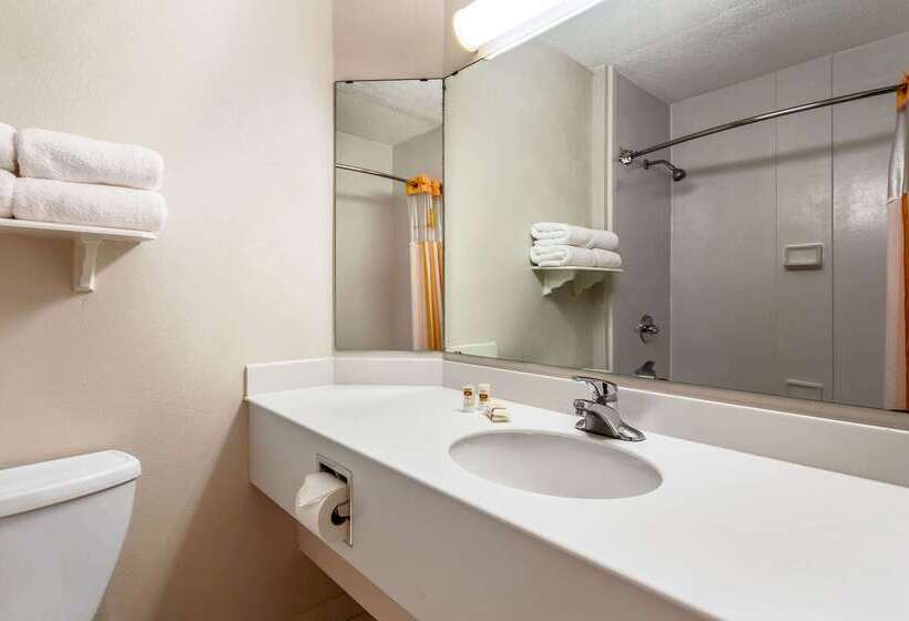 فندق La Quinta By Wyndham St. Pete Clearwater Airport