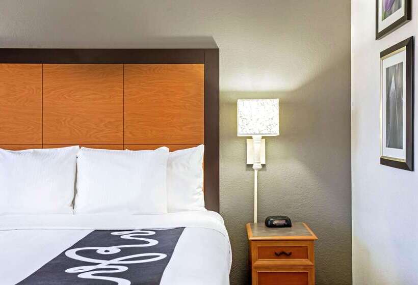 Отель La Quinta By Wyndham Tucson Airport