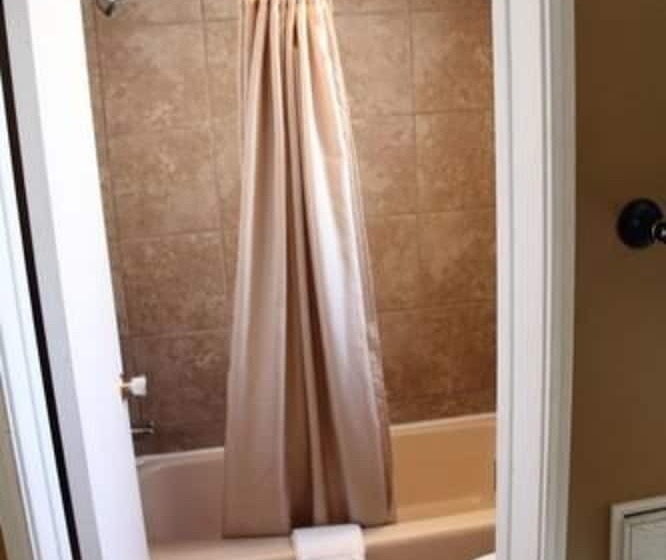 בית מלון כפרי Lakeshor Motor Inn