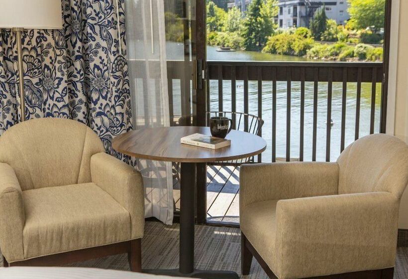호텔 Lakeshore Inn