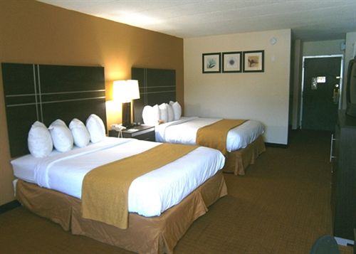 בית מלון כפרי Quality Inn & Conference Center