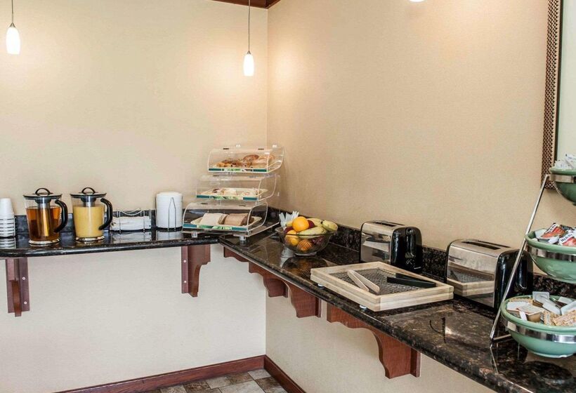 בית מלון כפרי Quality Inn & Suites Greenfield I70