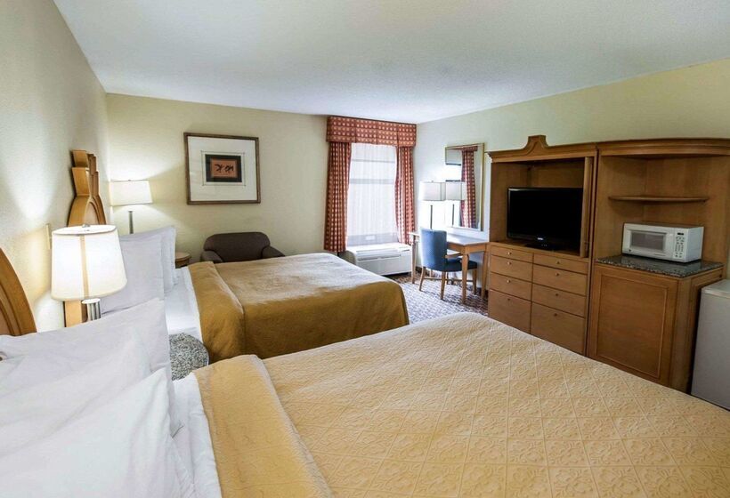בית מלון כפרי Quality Inn & Suites Greenfield I70