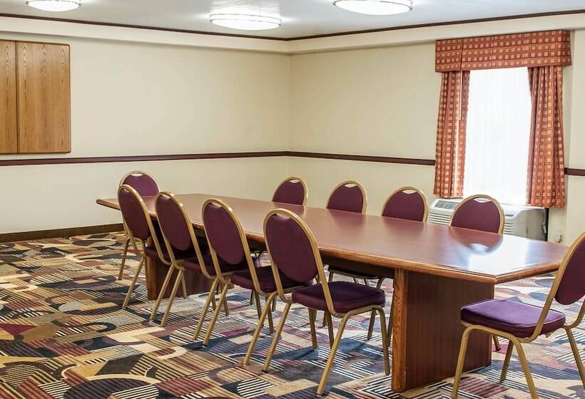 בית מלון כפרי Quality Inn & Suites Greenfield I70