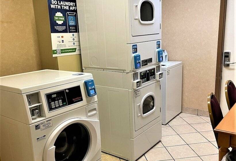 בית מלון כפרי Quality Inn & Suites Greenfield I70