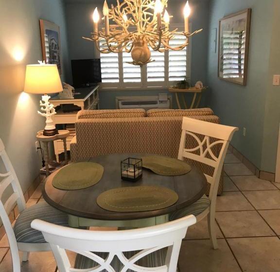 Kona Kai Resort And Gallery