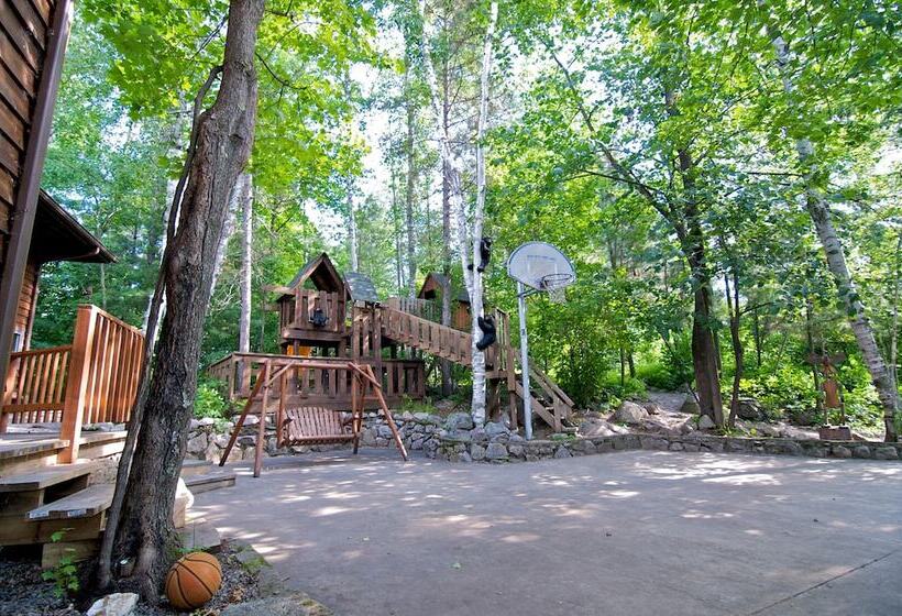 Ludlow's Island Resort