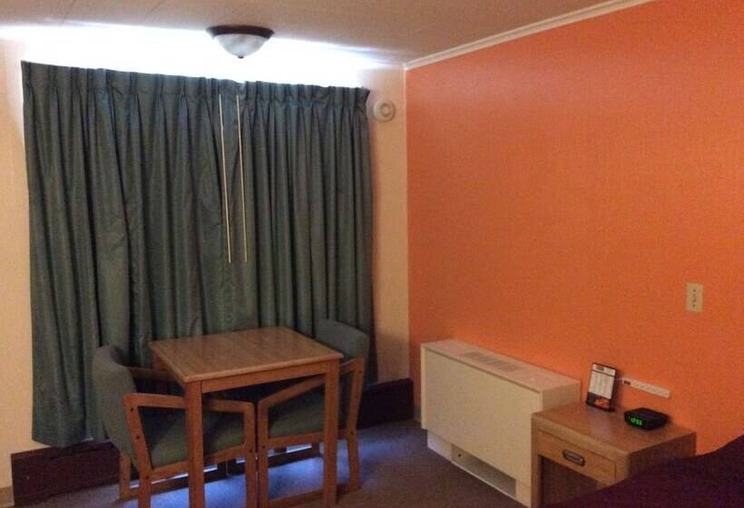 מוטל Budget Host Inn Iron Mountain