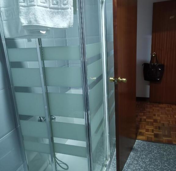 ペンション Garden Lodge Hostal Evencio