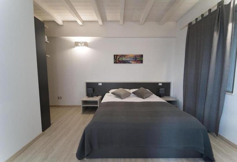 بنسيون Claudio Rooms