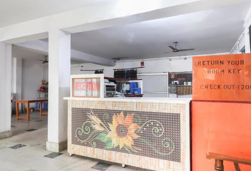 فندق Spot On 49251 Harish Chandra Guest House